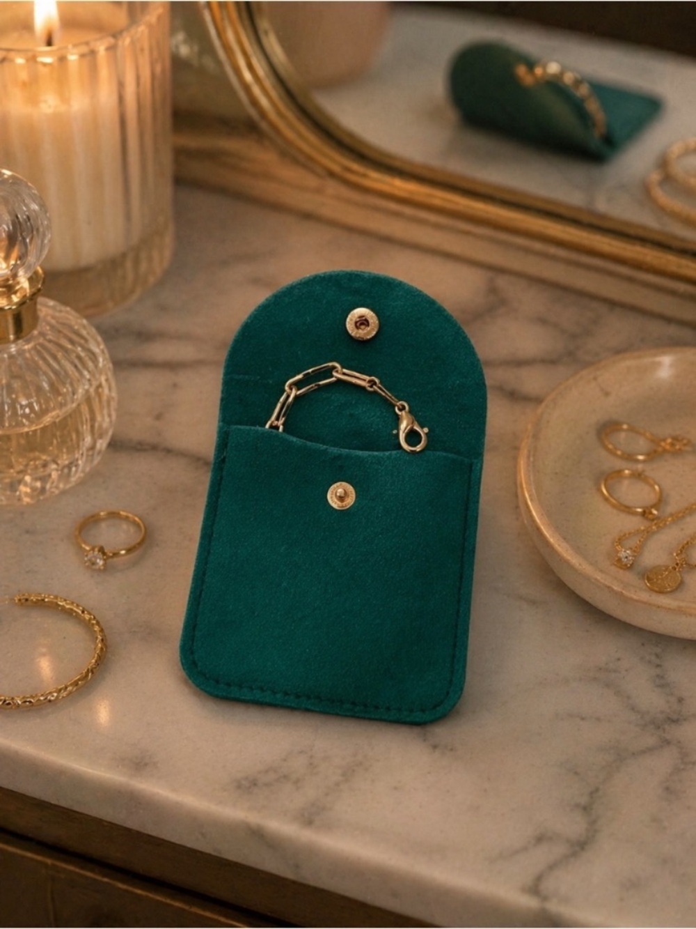 5pc Set of Green Velvet Travel Jewelry Pouch with Snap Closure - Picture 3 of 3